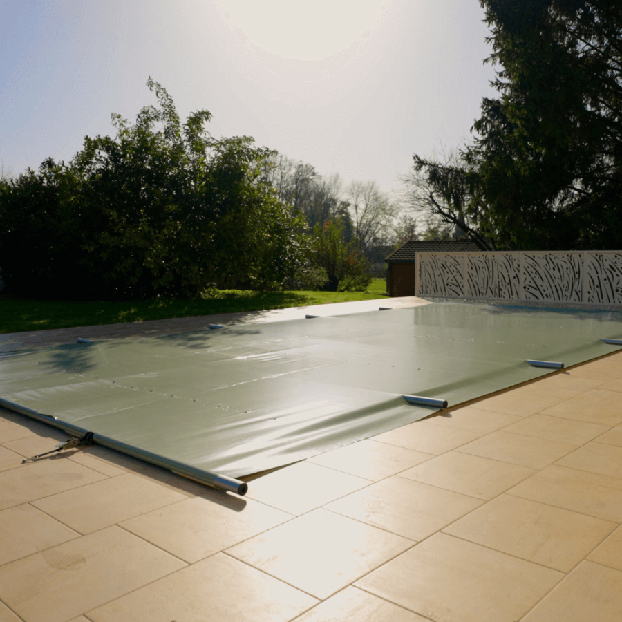 Bâche à barres piscine Coverbox - Sécurité enfant, installation facile