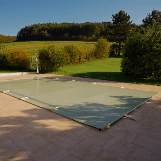 Bâche à barres en kit COVERBOX - Piscine jusqu'à 9 x 4,5m