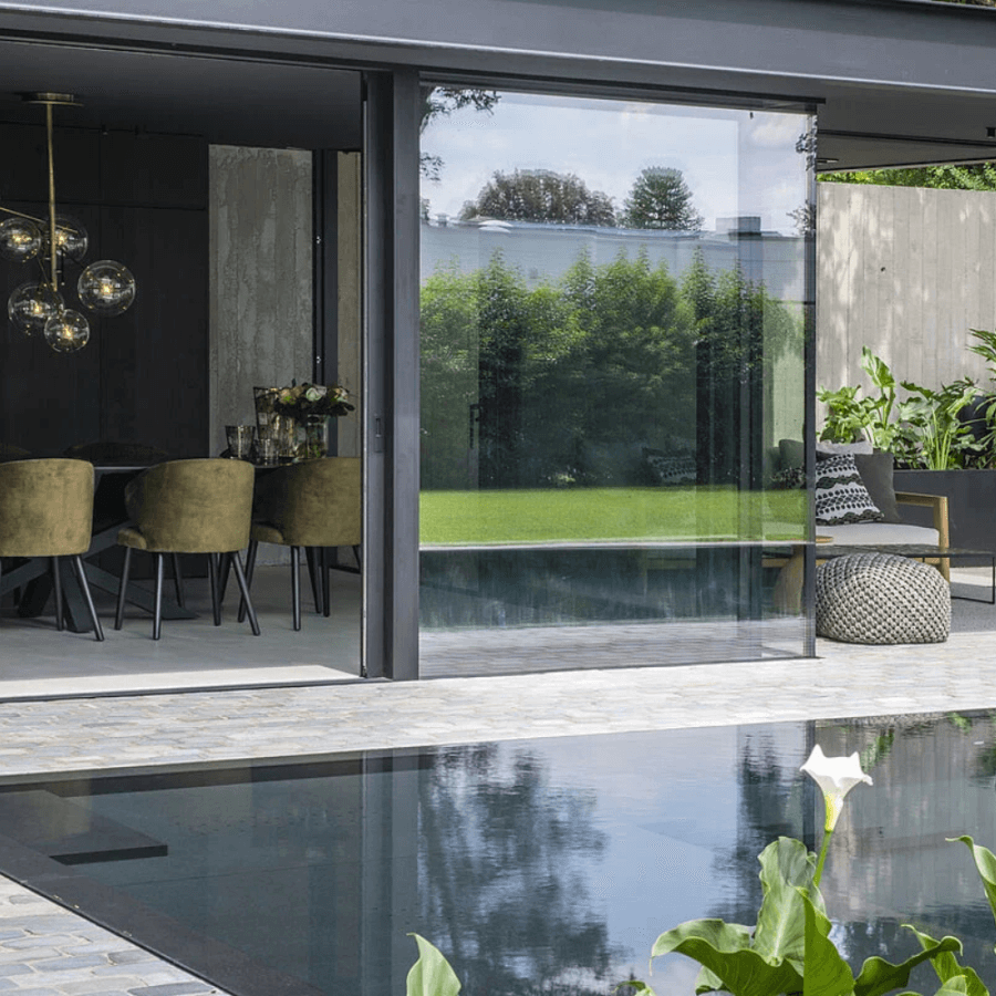 photo d'une piscine avec pvc armée couleur gris clair