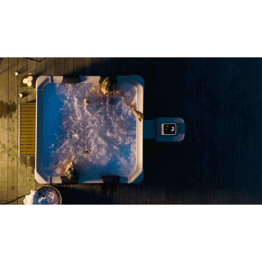 Installation spa MSpa OSLO sur patio bois