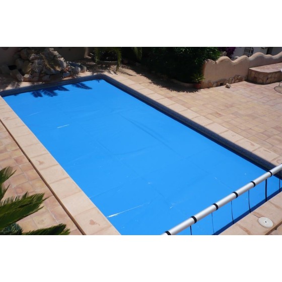 Couverture en mousse SUPERFOAM modèle LUXE 8mm sur mesures pour bassin 8,20x4m