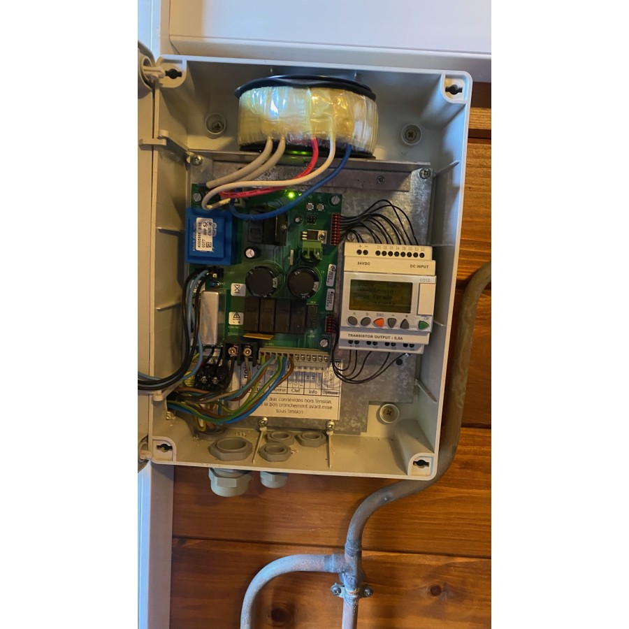 Coffret électrique pour moteur volet roulant immergé piscine APF Coffret électrique pour moteur volet roulant immergé piscine APF