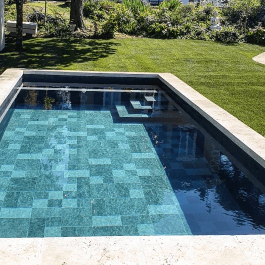 photo d'une piscine avec pvc armé hydroflex 3d sensation verni relief photo d'une piscine avec pvc armé hydroflex 3d sensation verni relief