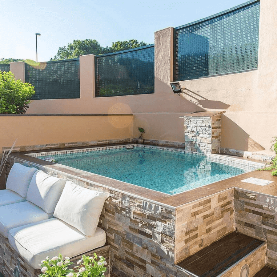 photo de synthèse d'une piscine avec liner persia vieux rose