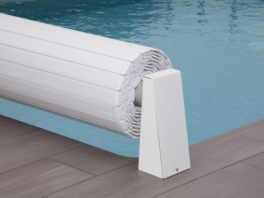 volet hors sol fixe pour piscine Photo d'un volet hors sol fixe pour piscine